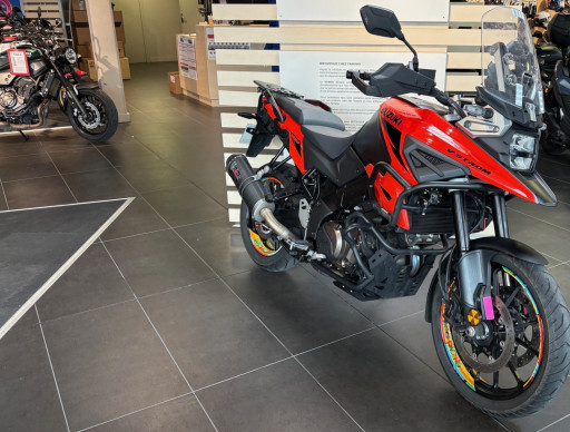 SUZUKI V-STROM 1050 - Garantie 07/2026