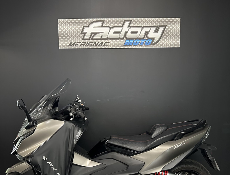 KYMCO AK 550