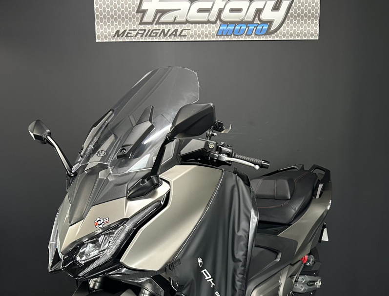 KYMCO AK 550