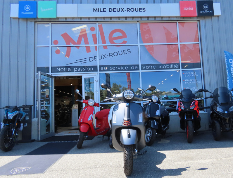 VESPA GTS 125 SUPERSPORT - Garantie 04/2026