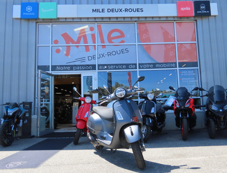 VESPA GTS 125 SUPERSPORT - Garantie 04/2026