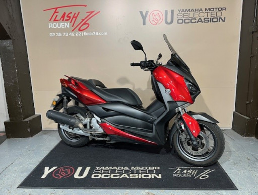 YAMAHA XMAX 125