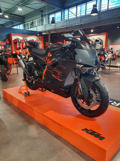 KTM 990 RC R  2026  PRECOMMANDE DISPONIBLE