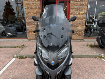 PIAGGIO MP3 530 2025 top case + tablier + poignée chauffante 