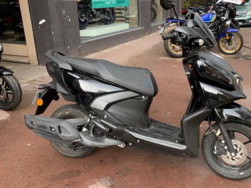 YAMAHA RayZR 125 1EREMAIN/ETATNEUF