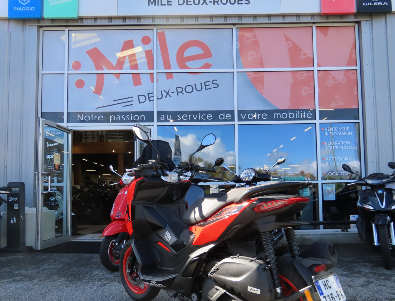 APRILIA SR GT 125 SPORT