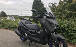YAMAHA XMAX 300