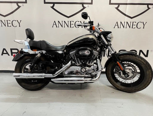 HARLEY-DAVIDSON SPORTSTER 1200 CUSTOM