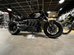 TRIUMPH ROCKET 3 GT TRIPLE BLACK