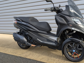 PIAGGIO MP3 530 HPE EXCLUSIVE