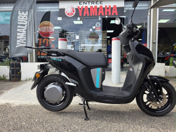 YAMAHA NEO