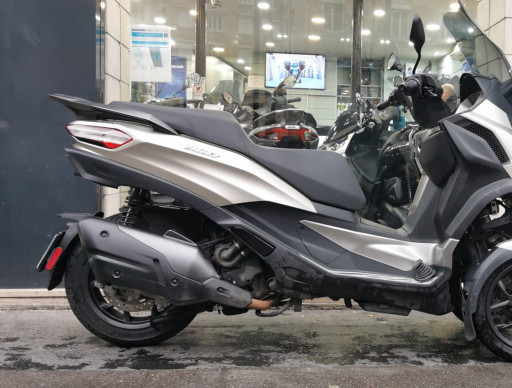 PIAGGIO MP3 530 HPE EXCLUSIVE PARFAIT ETAT - GARANTIE PIAGGIO PRIVILEGE 1 AN