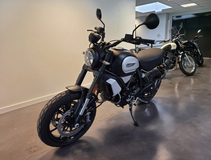 DUCATI SCRAMBLER 1100 DARK