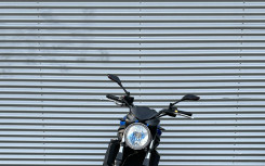 SUZUKI SV 650 A2 2EME MAIN 