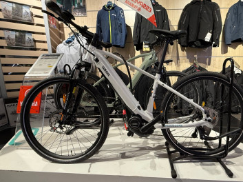 YAMAHA CROSSCORE S VELO ELECTRIQUE NEUF
