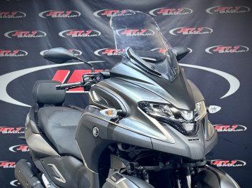 YAMAHA TRICITY 300