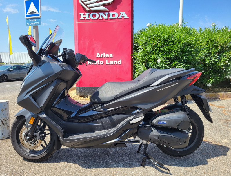 HONDA NSS FORZA 125 NOIR MAT new