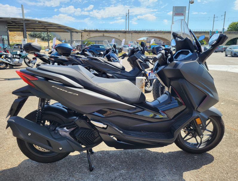 HONDA NSS FORZA 125 NOIR MAT new