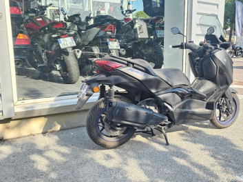 YAMAHA XMAX 300