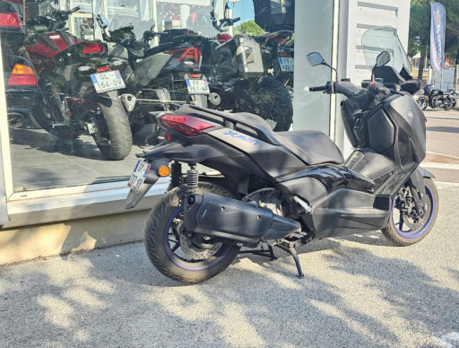 YAMAHA XMAX 300