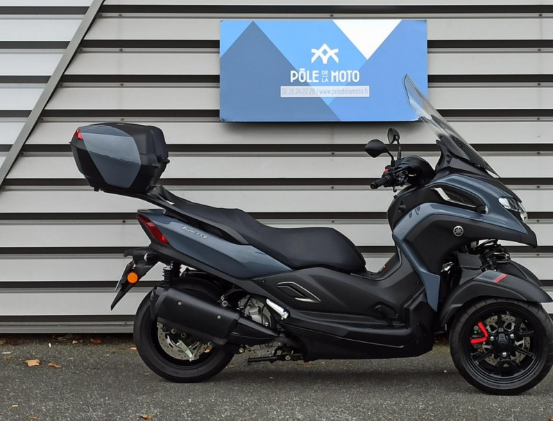 YAMAHA TRICITY 300