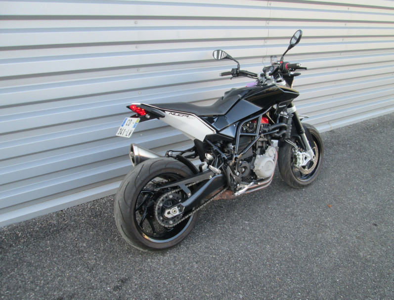 HUSQVARNA NUDA 900