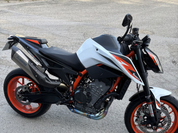 KTM 890 DUKE R
