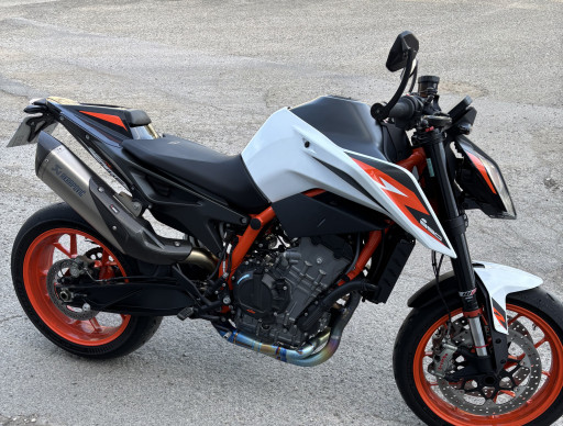 KTM 890 DUKE R
