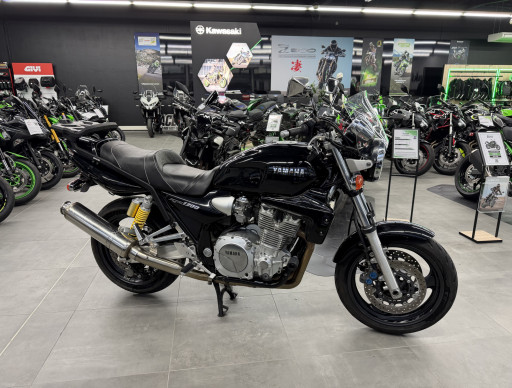 YAMAHA XJR 1300