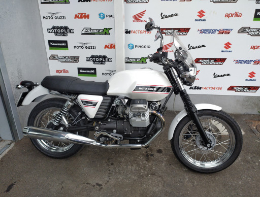 MOTO GUZZI V7 CLASSIC