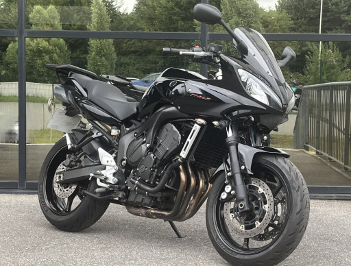 YAMAHA FZ6 (98CV)