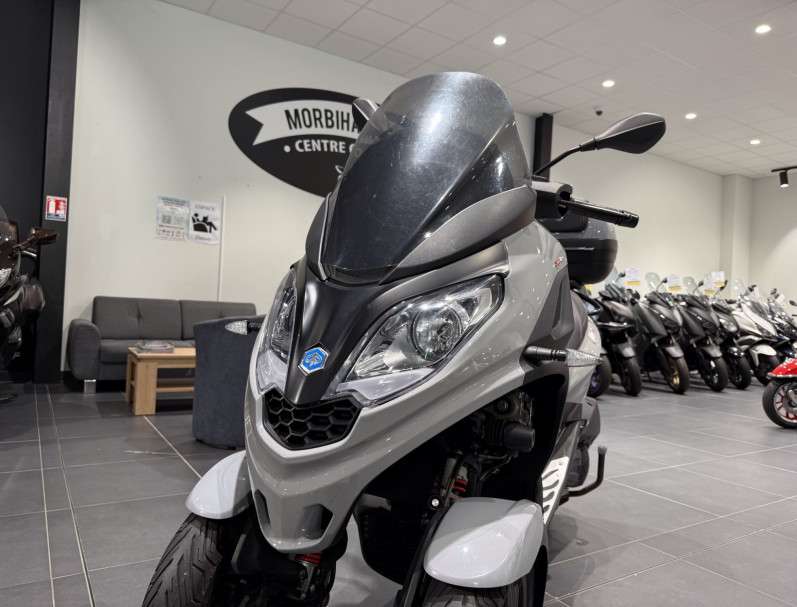 PIAGGIO MP3 300 HPE ABS ASR / Garantie 