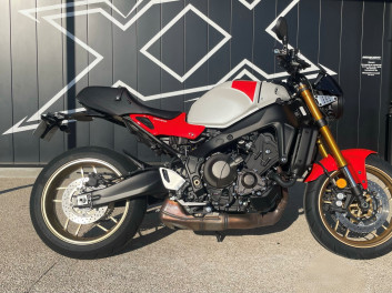 YAMAHA XSR 900