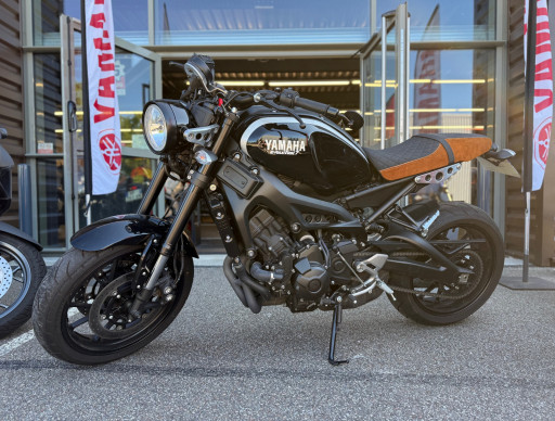 YAMAHA XSR 900