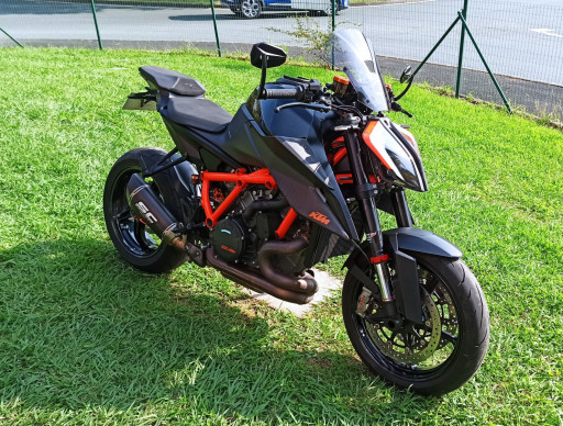 KTM 1290 SUPER DUKE R