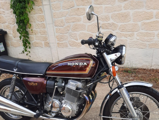 HONDA CB 750 four peinture neuve