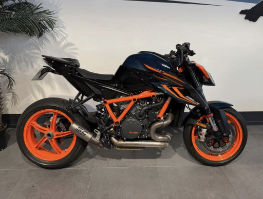 KTM 1290 SUPER DUKE R