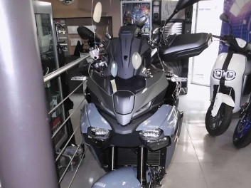 YAMAHA TRACER 9 Y-AMT
