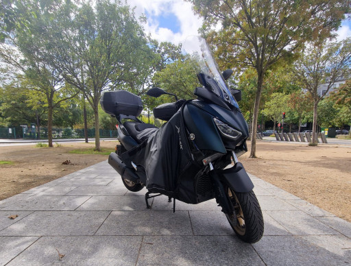 YAMAHA XMAX 300 Tech Max