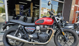 TRIUMPH STREET TWIN  900