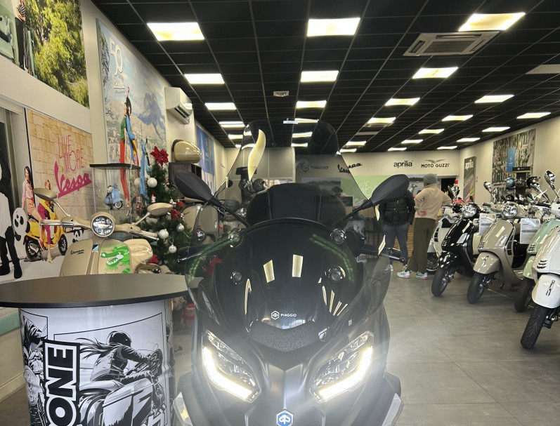 PIAGGIO MP3 530 HPE EXCLUSIVE