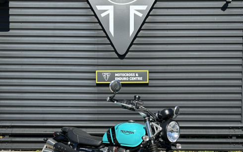 TRIUMPH SCRAMBLER 900