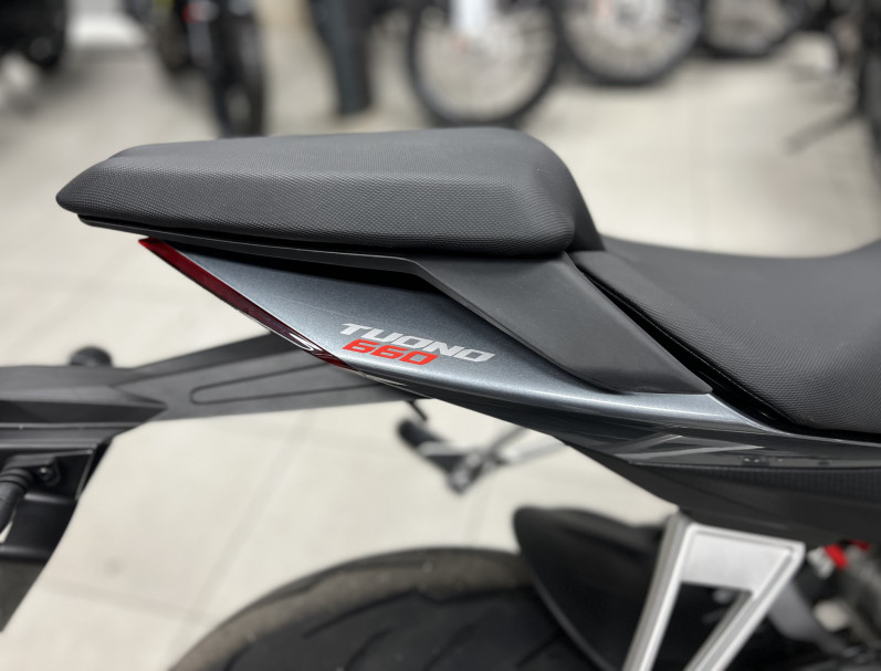 APRILIA TUONO 660