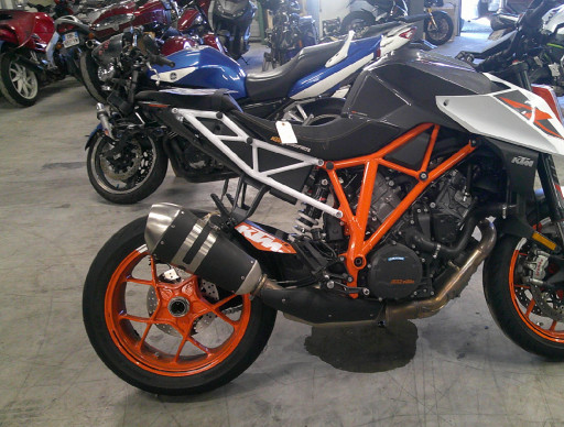 KTM 1290 SUPER DUKE ACCIDENTE RSV N°18784