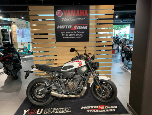 YAMAHA XSR 700