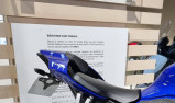 YAMAHA R1