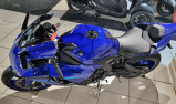 YAMAHA R1