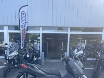 YAMAHA XMAX 125 TECH MAX