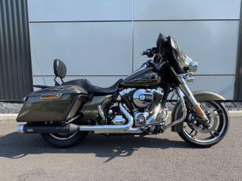 HARLEY-DAVIDSON TOURING STREET GLIDE 1690