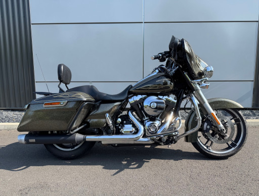 HARLEY-DAVIDSON TOURING STREET GLIDE 1690